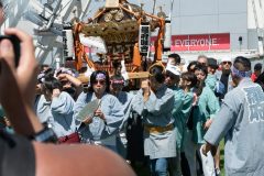 09/14/2019 – LONG BEACH, CALIF: Shrine bearers carry the portable Shinto shrine, or "mikoshi," around the Taste of Japan festival in order to bless the different vendors that were present. Photograph by Dillon Hulse (ISO 400, 1/500 sec at f / 11)